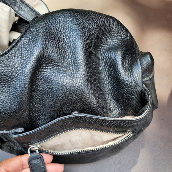 Michael kors pebble leather handbag - Picture 5 of 10